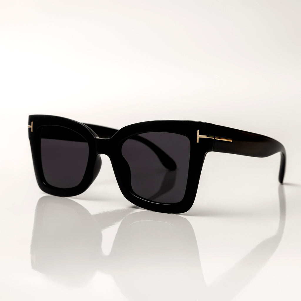 Ivy Black Sunglasses + Chain Set