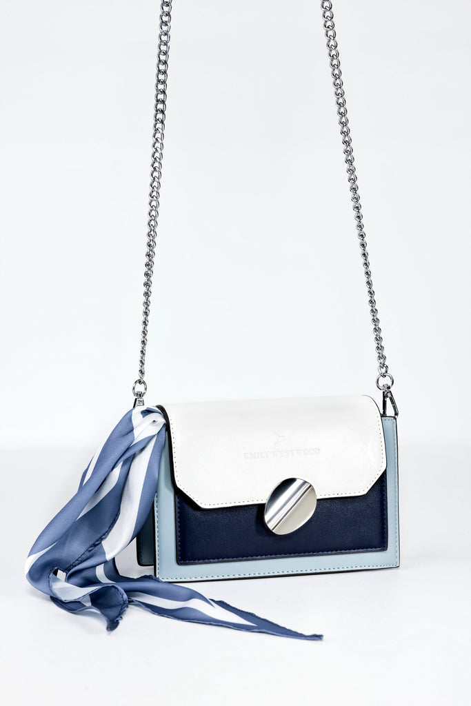Luna blue